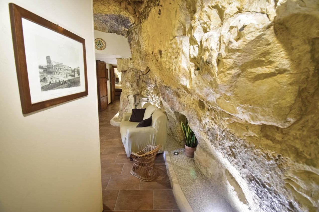 Domum In Petra Casa Nella Roccia Self Check - In Villa Modica Kültér fotó