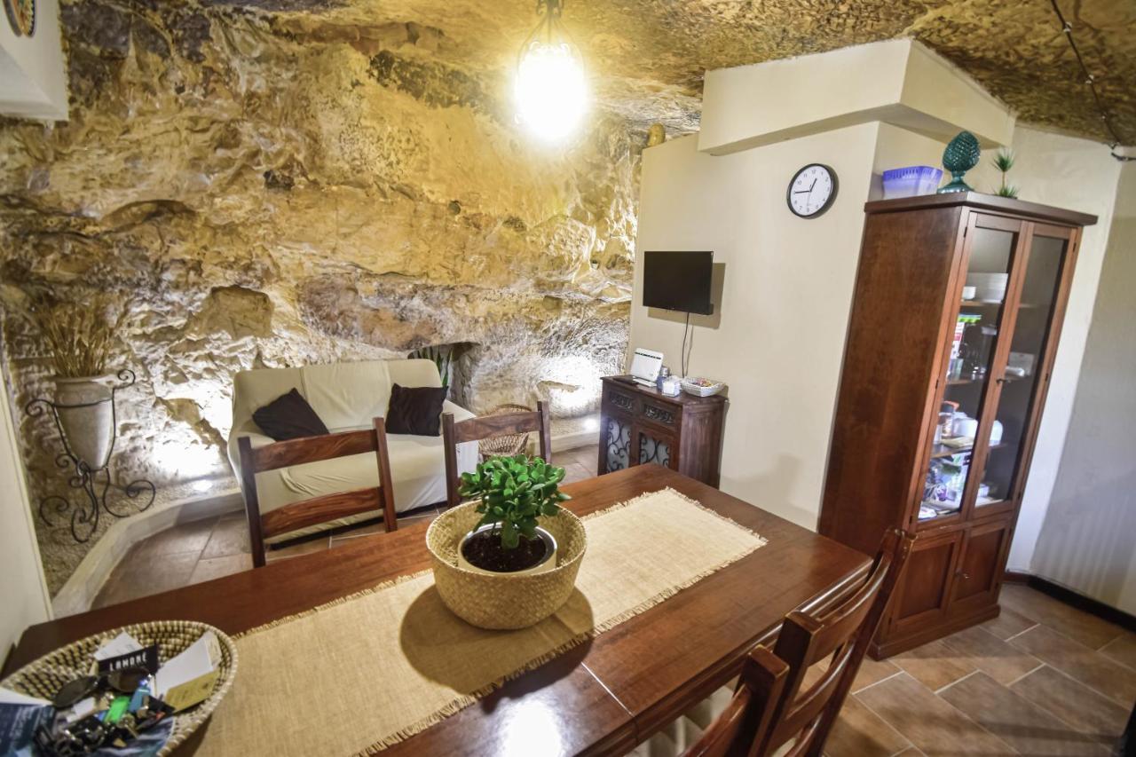 Domum In Petra Casa Nella Roccia Self Check - In Villa Modica Kültér fotó